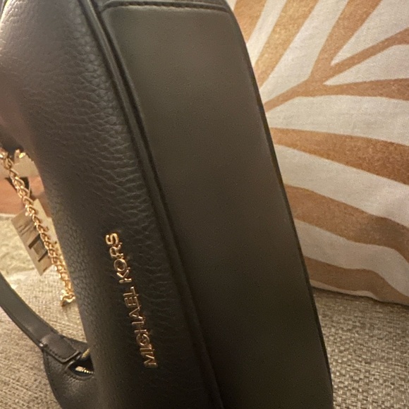 Michael Kors Black PIPER Tote, Shoulder Bag With Chain Accents Pebbled Leather - Picture 6 of 16